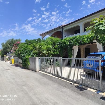 Apartment House Vir-To-All Экстерьер фото